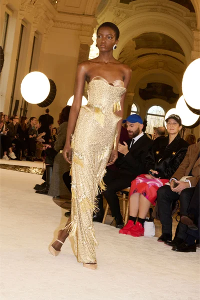 Look 24